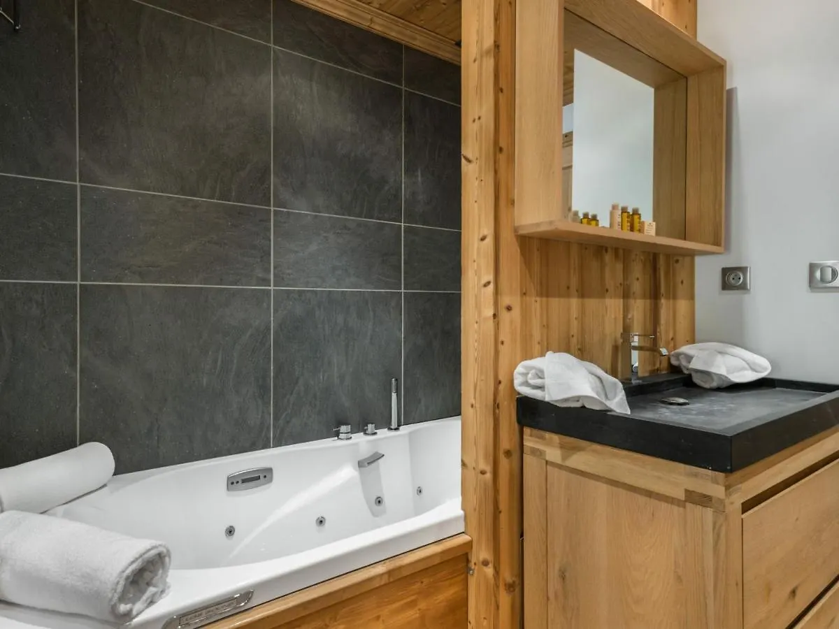 Apartment Appartement Familial Renove A Val D'Isere, 120M², 4 Chambres, Proche Des Pistes, Parking Inclus - Fr-1-567-29